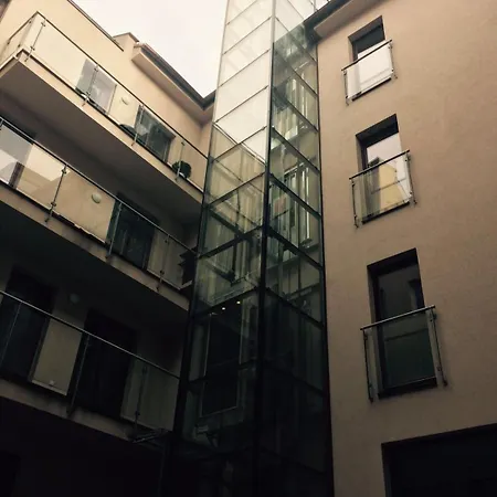 Mi - Old Town Heart-terrace&castle View Apartmán *