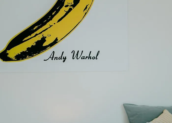 Mi - Old Town Heart-terrace&castle View