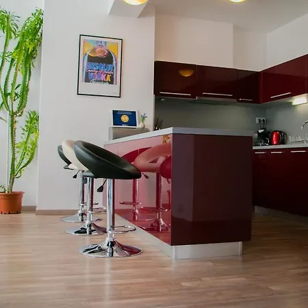 Mi - Old Town Heart-terrace&castle View Апартаменти *