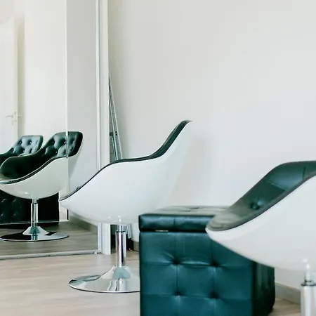 Апартаменти Mi - Old Town Heart-terrace&castle View Братислава