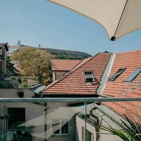 Mi - Old Town Heart-terrace&castle View Апартаменти